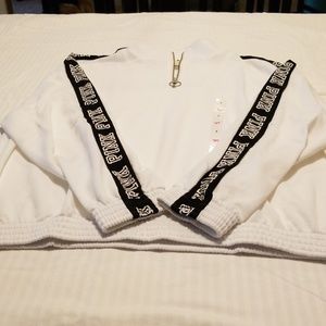 White long sleeve half zip fleece